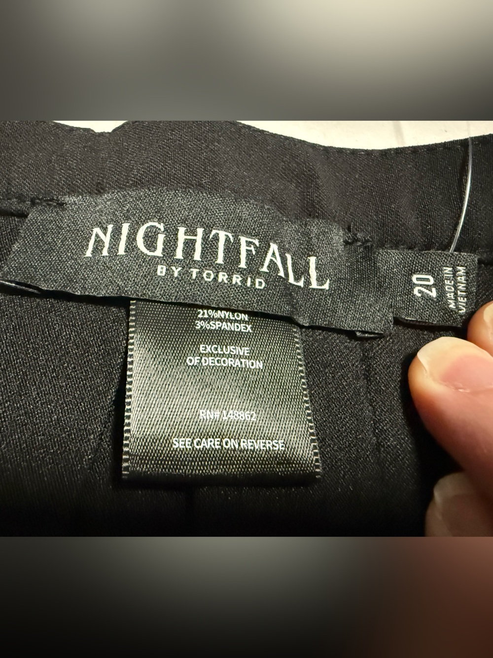 Torrid Nightfall Black Pleated Metal Detail Mini Skirt Size 20 Goth Punk NWT - Picture 5 of 9